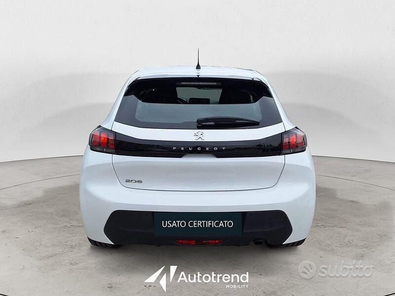 Usata Peugeot 208 Active 101 CV (74 kW) 2021 Bianco Utilitaria