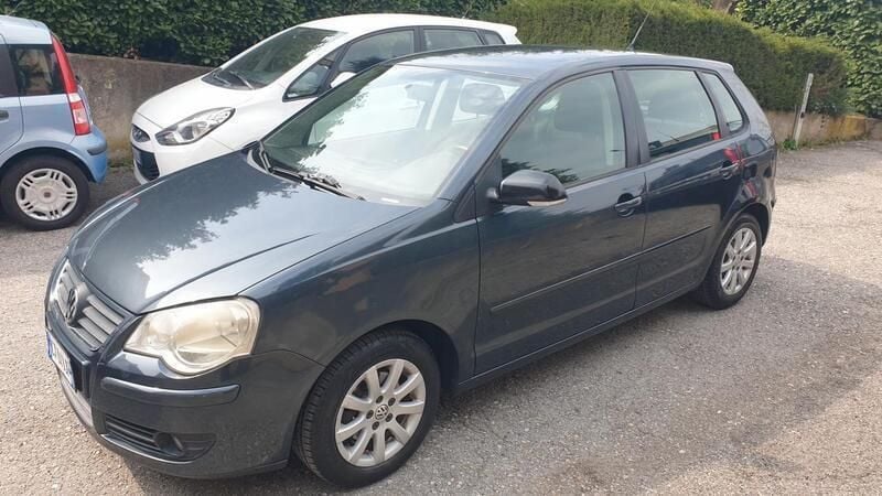 Usata VW Polo Sportline 101 CV (74 kW) 2005 Blu Berlina