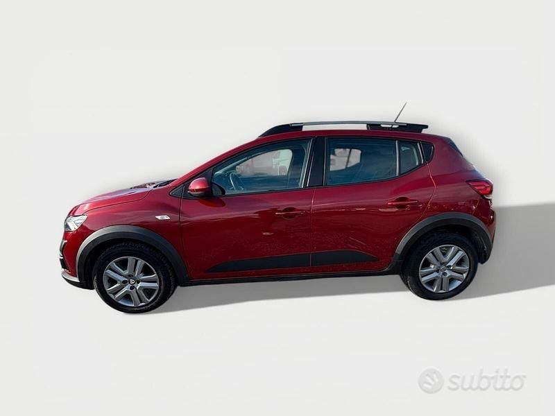 Usata Dacia Sandero Comfort 101 CV (74 kW) 2022 Bordeaux Berlina