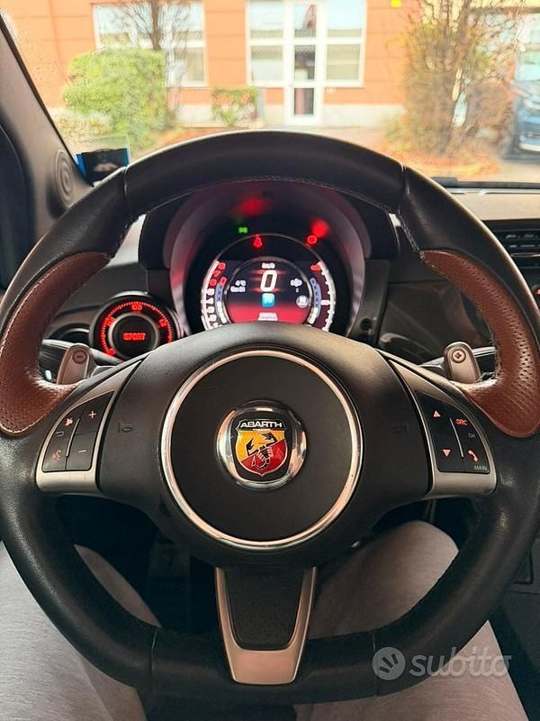 Usata Abarth 500 Custom 135 CV (99 kW) 2015 Verde Berlina