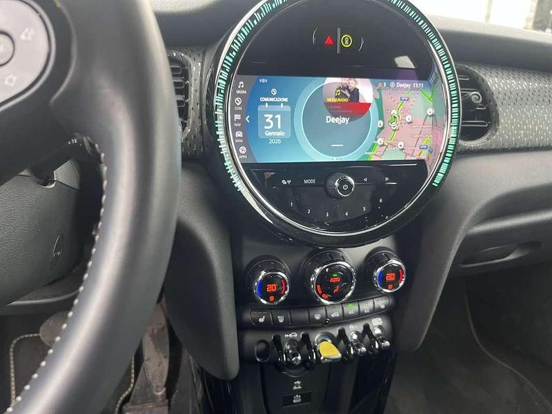 Usata Mini Cooper SE 75 kW (102 CV) 2023 Bianco Utilitaria