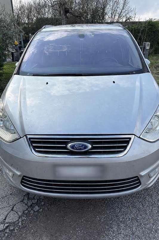 Usata Ford Galaxy Titanium 163 CV (119 kW) 2014 Grigio Monovolume