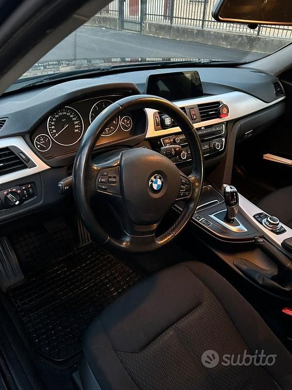 Usata BMW 318 2015 Blu Station wagon