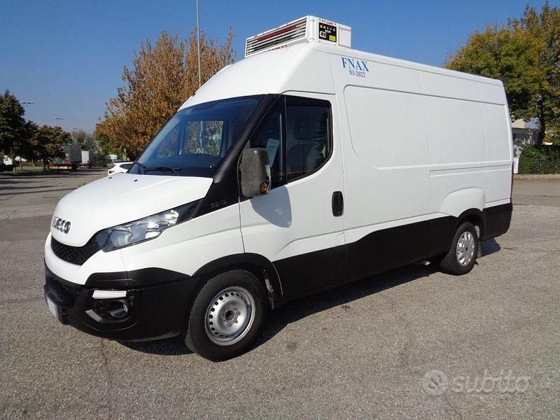 Usata Iveco Daily 126 CV (92 kW) 2016 Bianco Furgone