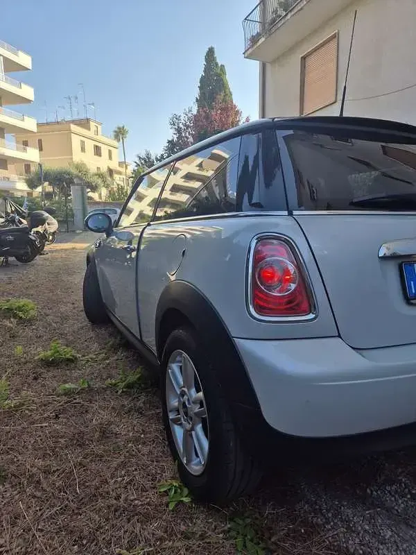 Usata Mini Cooper D 112 CV (82 kW) 2013 Grigio Utilitaria