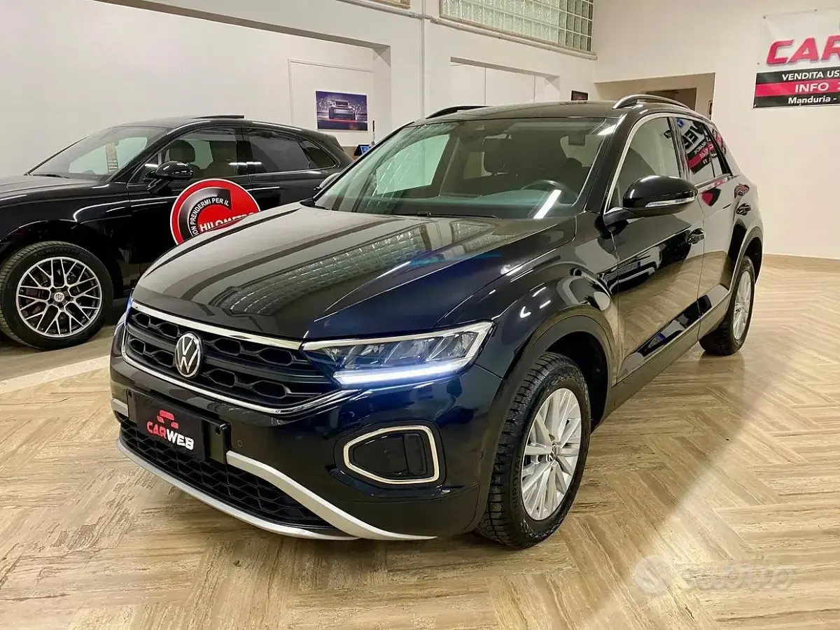 Usata VW T-Roc Style 150 CV (110 kW) 2022 Nero SUV