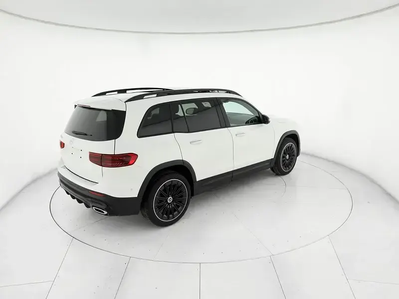 Nuova Mercedes GLB180 Advanced Plus 116 CV (85 kW) 2026 Bianco SUV