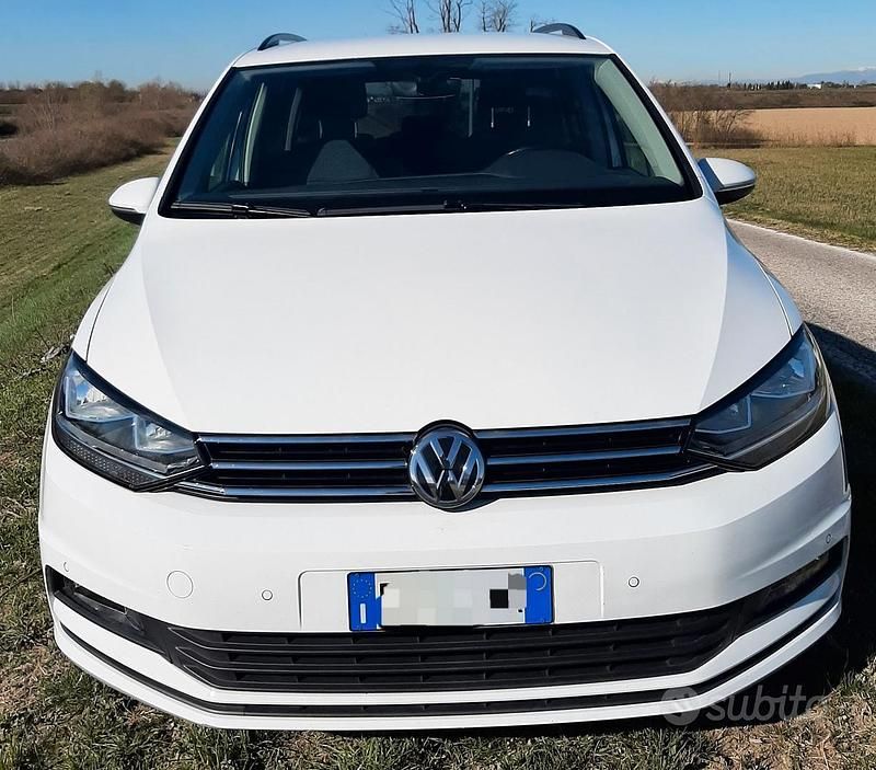 Usata VW Touran Business 116 CV (85 kW) 2017 Bianco Monovolume