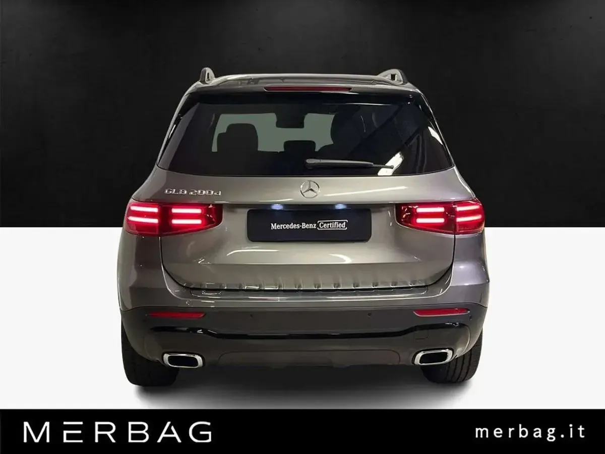 Usata Mercedes GLB200 Business 150 CV (110 kW) 2025 Grigio SUV