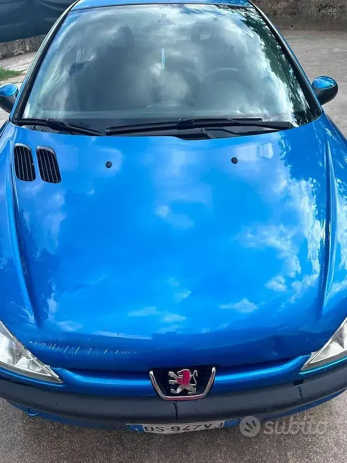 Usata Peugeot 206 68 CV (50 kW) 2006 Bluazzurro Utilitaria