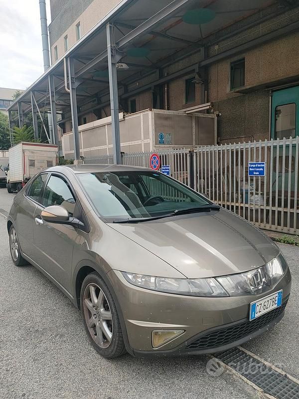 Usata Honda Civic 140 CV (102 kW) 2005 Coupé