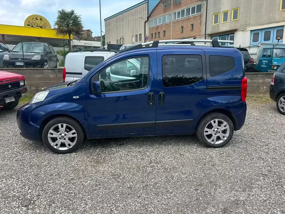 Usata Fiat Fiorino Trekking 75 CV (55 kW) 2010 Blu Monovolume