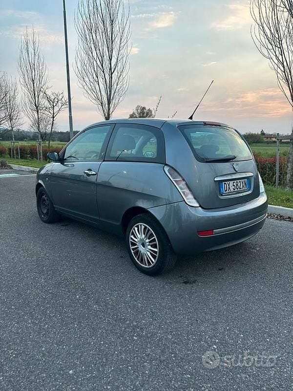 Usata Lancia Ypsilon 2010 Utilitaria
