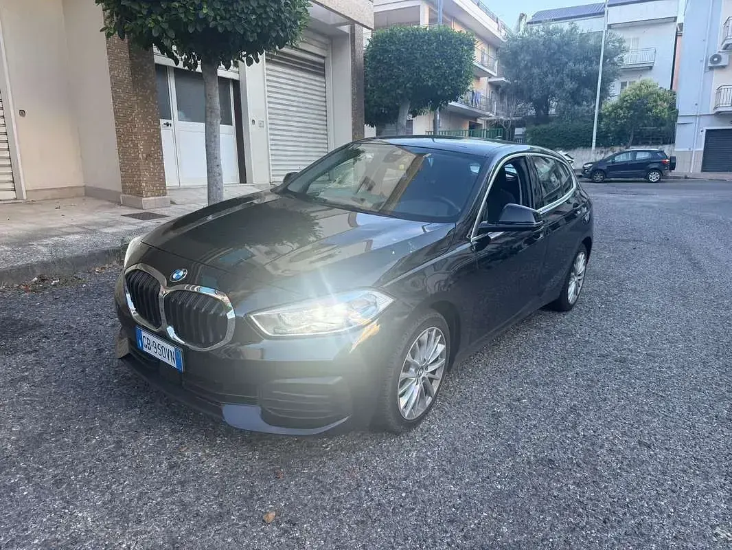 Usata BMW 118 Advantage 150 CV (110 kW) 2020 Nero Berlina