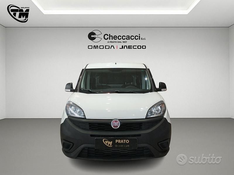 Usata Fiat Doblò Lounge 95 CV (69 kW) 2021 Bianco Monovolume