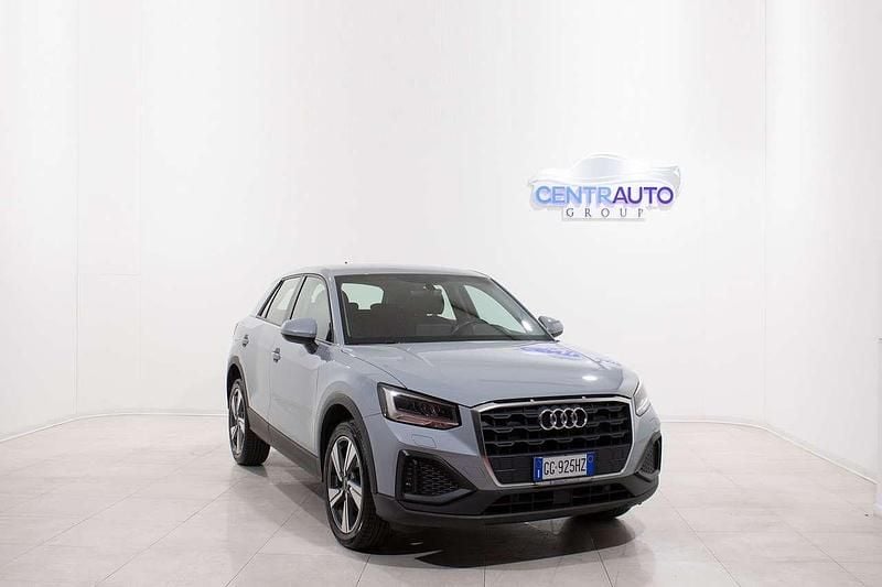 Grigio Usata 2021 Audi Q2 Admired SUV | 25.900 € (Buon prezzo) - Immagine 1/4