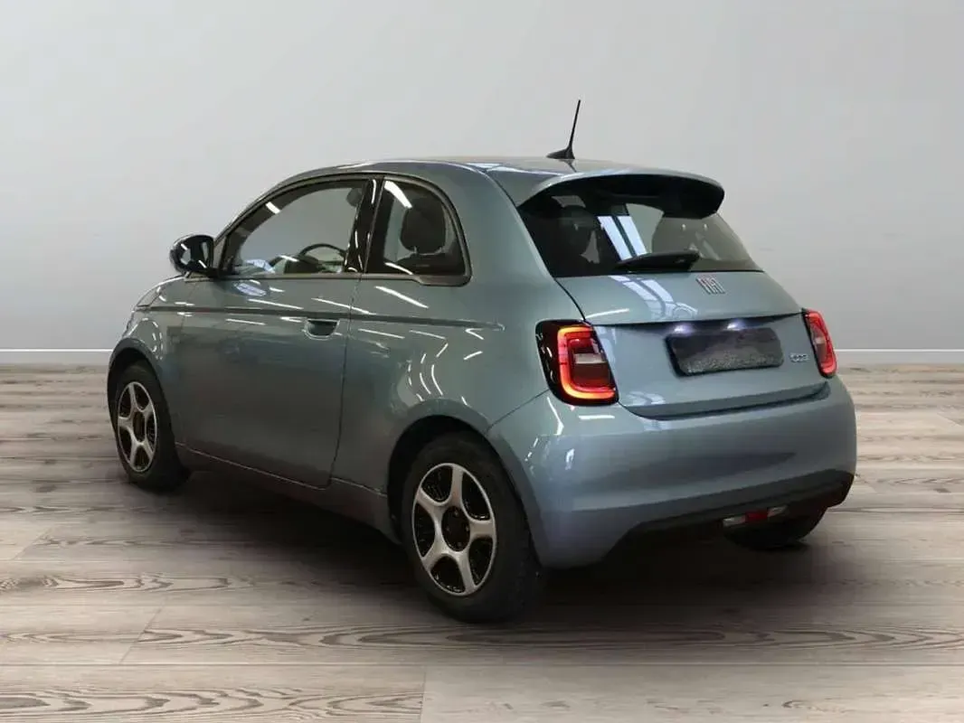 Usata Fiat 500e Icon 42 kW (58 CV) 2021 Blu/azzurro Utilitaria