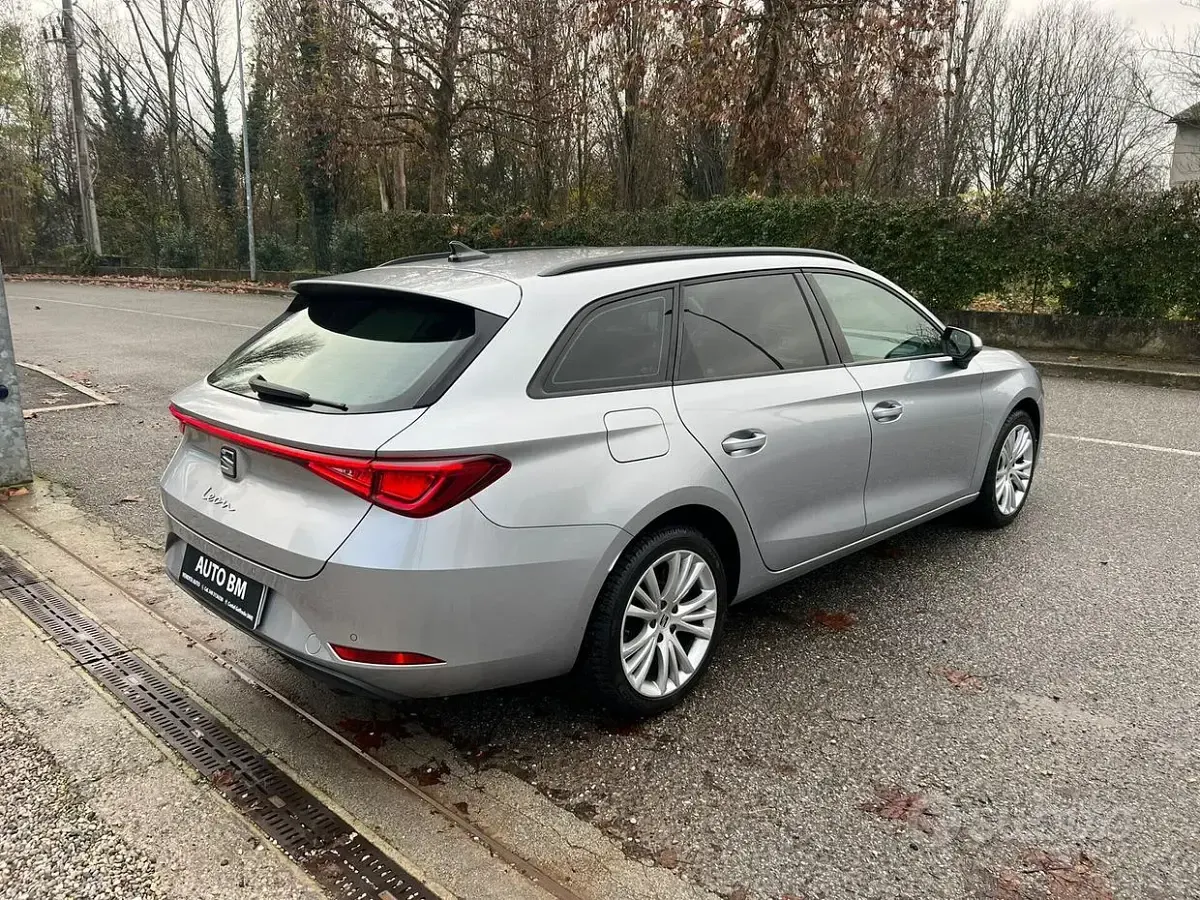 Usata Seat Leon Business 150 CV (110 kW) 2021 Grigio Station wagon