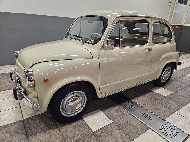 Usata Fiat 600D 33 CV (24 kW) 1967 Beige Coupé