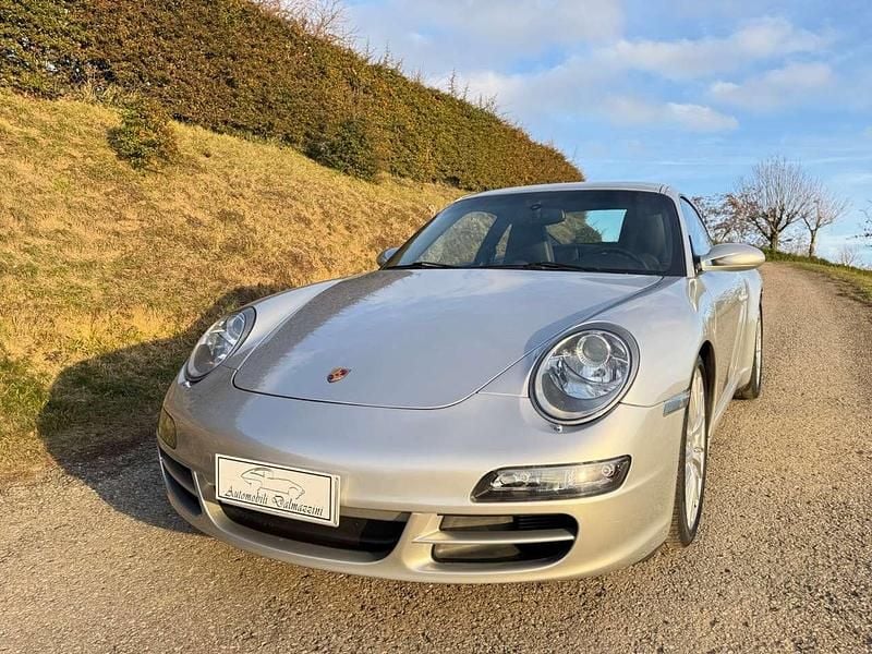 Usata Porsche 911 Carrera S 355 CV (261 kW) 2005 Argento Coupé