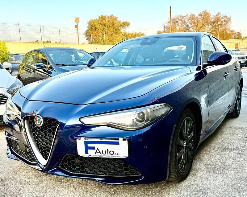Usata Alfa Romeo Giulia 180 CV (132 kW) 2016 Blu Berlina