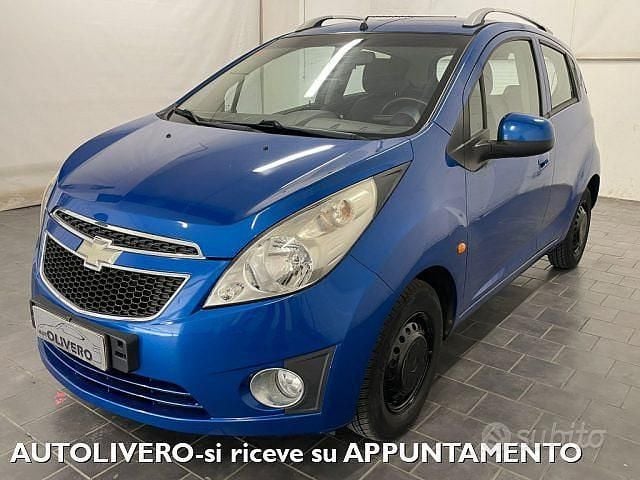 Usata Chevrolet Spark 82 CV (60 kW) 2010 Blu Utilitaria