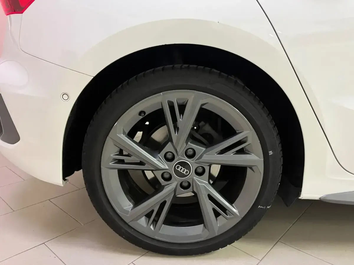 Usata Audi A3 S-Line 110 CV (80 kW) 2023 Bianco Berlina