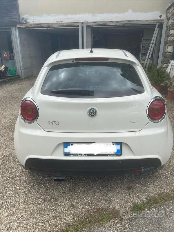 Bianco Usata 2009 Alfa Romeo MiTo Due volumi | 3000 € (Ottimo prezzo) - Immagine 1/4