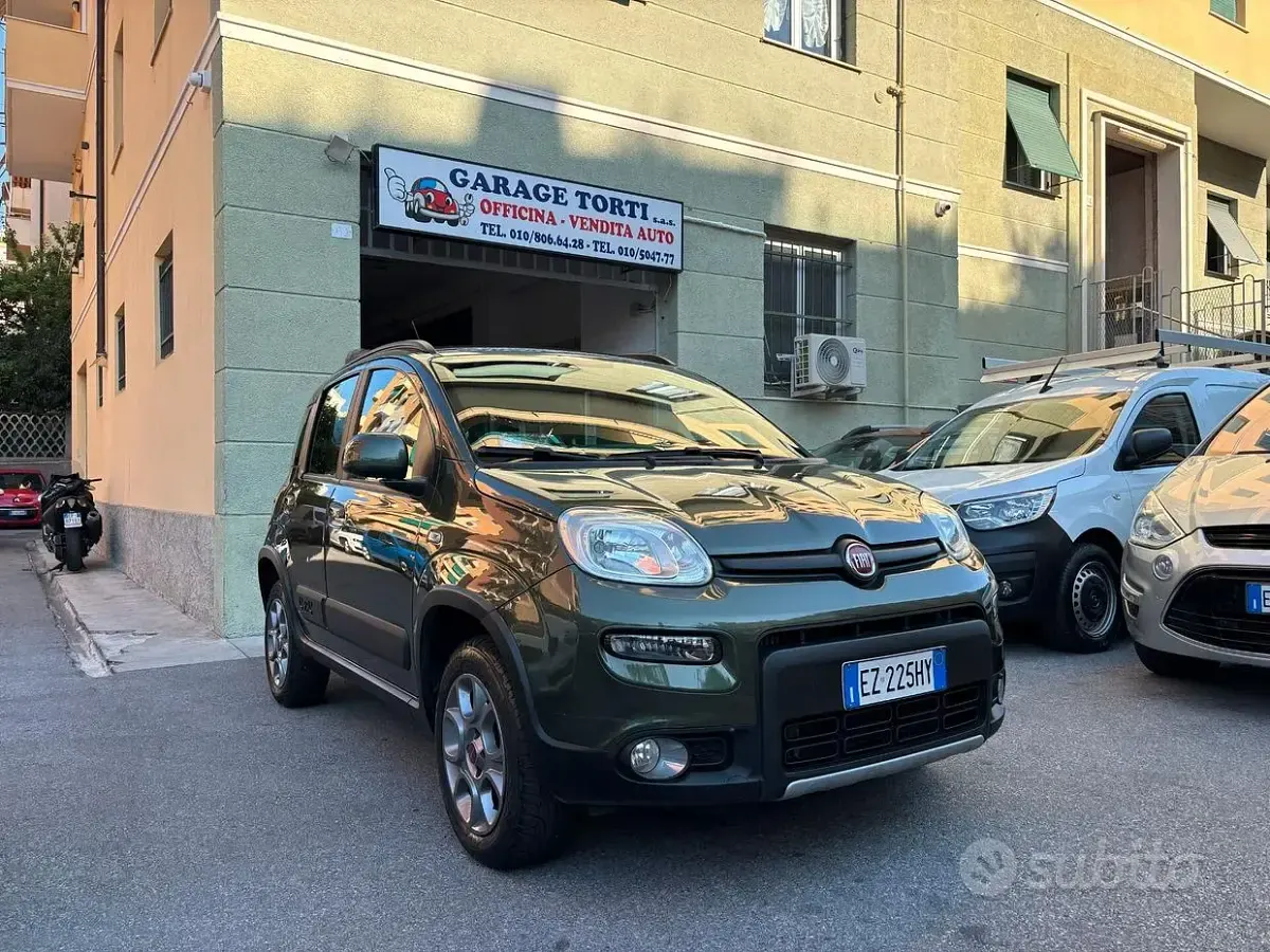 Usata Fiat Panda 4x4 S 75 CV (55 kW) 2015 Verde Utilitaria