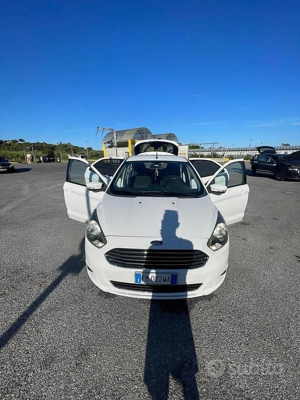 Usata Ford Ka Plus 85 CV (62 kW) 2016 Bianco Utilitaria