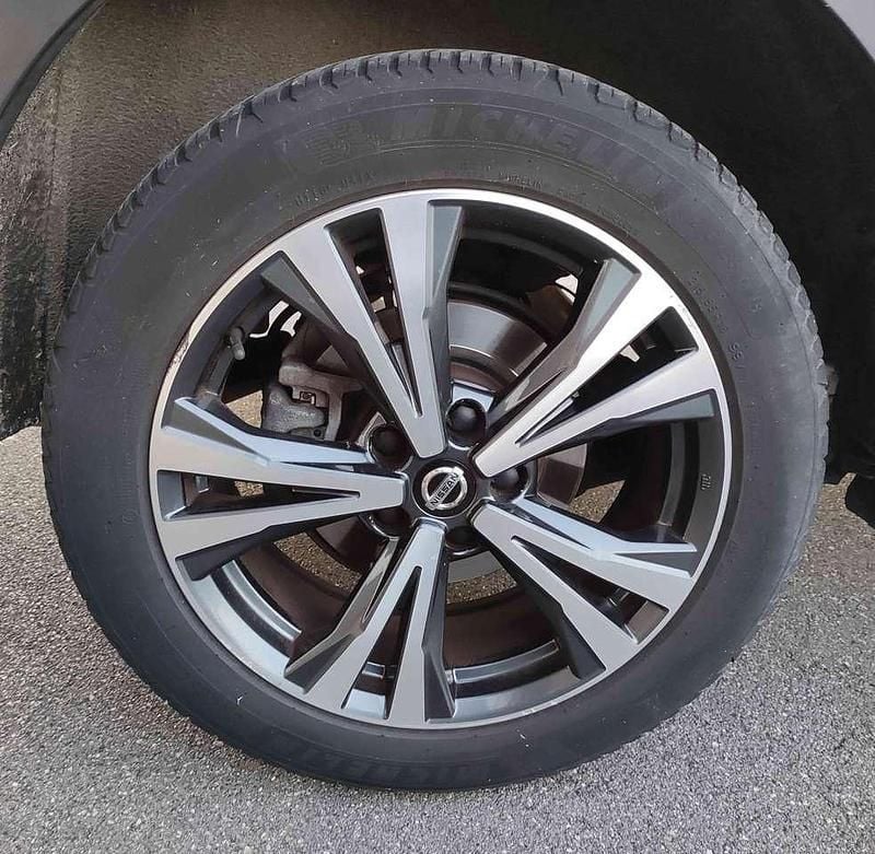 Usata Nissan Qashqai N-Connecta 116 CV (85 kW) 2019 White pearl brilliant SUV