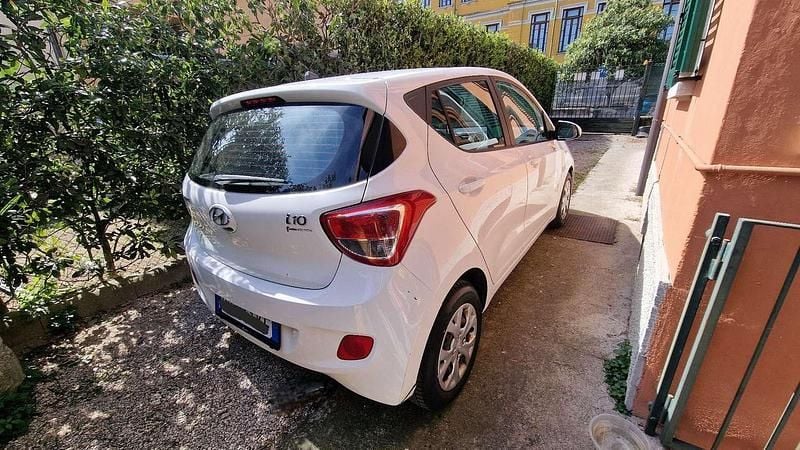 Usata Hyundai i10 Edition 67 CV (49 kW) 2016 Utilitaria
