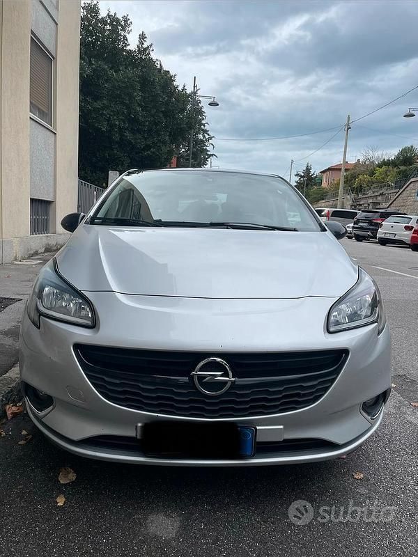 Usata Opel Corsa 69 CV (50 kW) 2015 Berlina