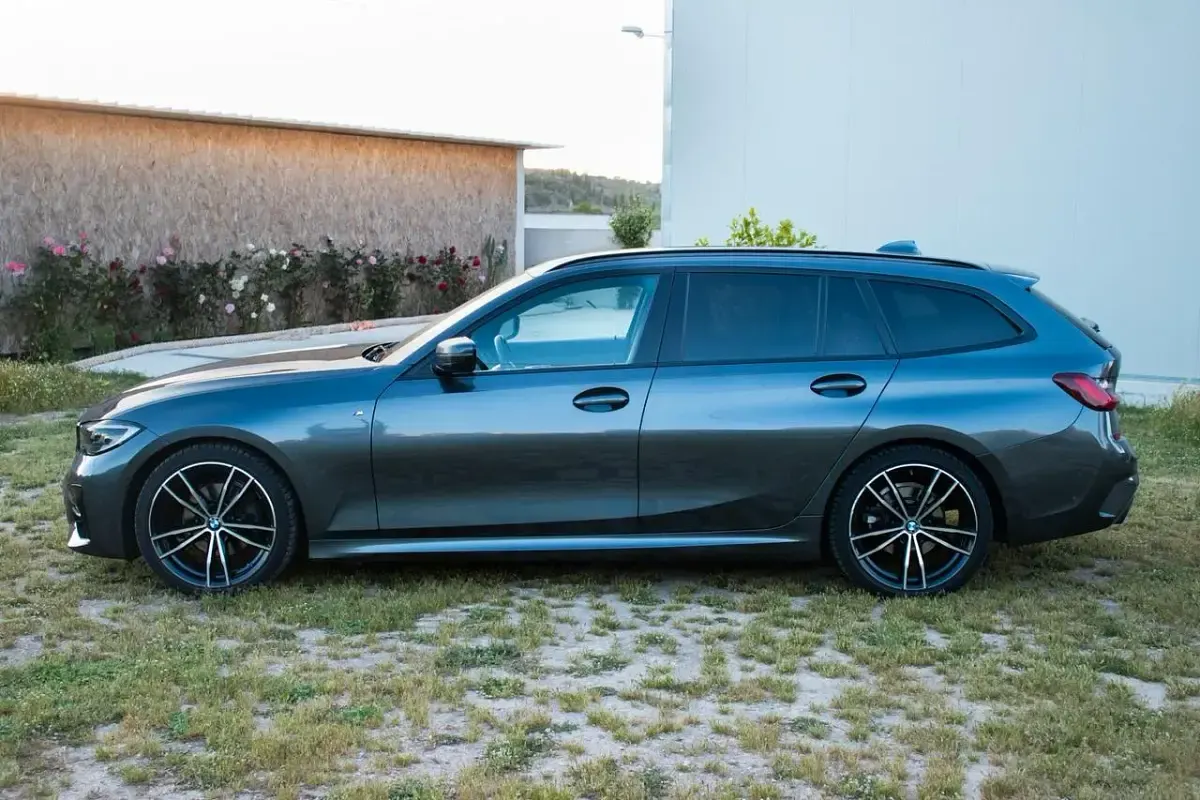 Usata BMW 320e M Sport 190 CV (139 kW) 2022 Grigio Station wagon