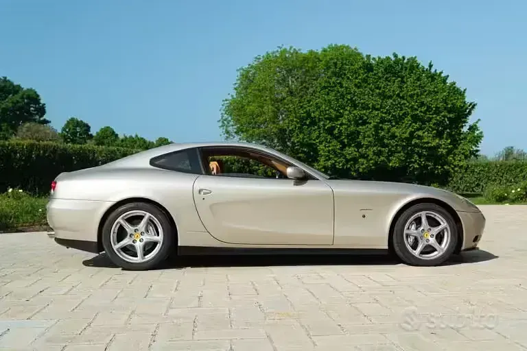 Usata Ferrari 612 540 CV (397 kW) 2005 Grigio Coupé