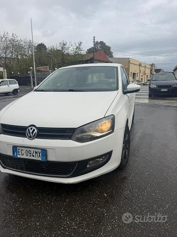 Usata VW Polo 90 CV (66 kW) 2011 Bianco Utilitaria