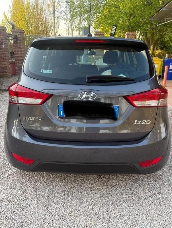 Usata Hyundai ix20 90 CV (66 kW) 2019 Grigio Utilitaria
