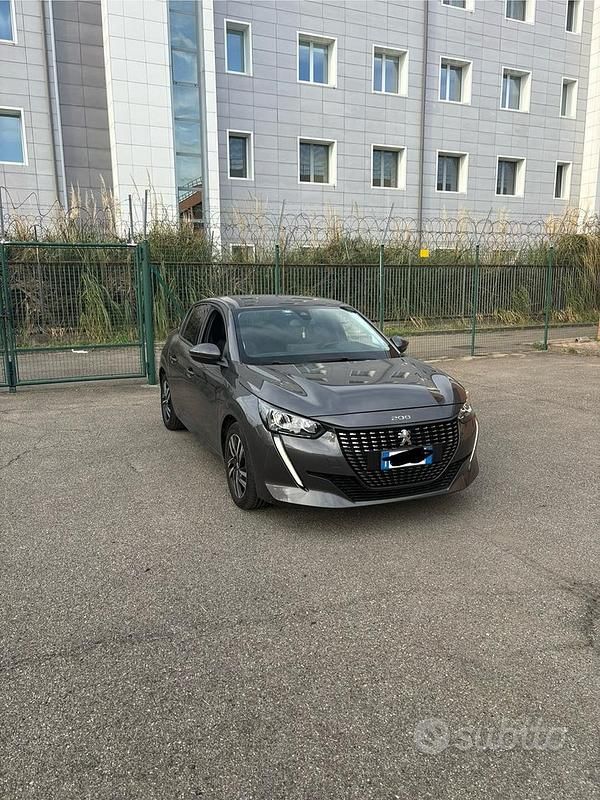 Usata Peugeot 208 101 CV (74 kW) 2021 Utilitaria