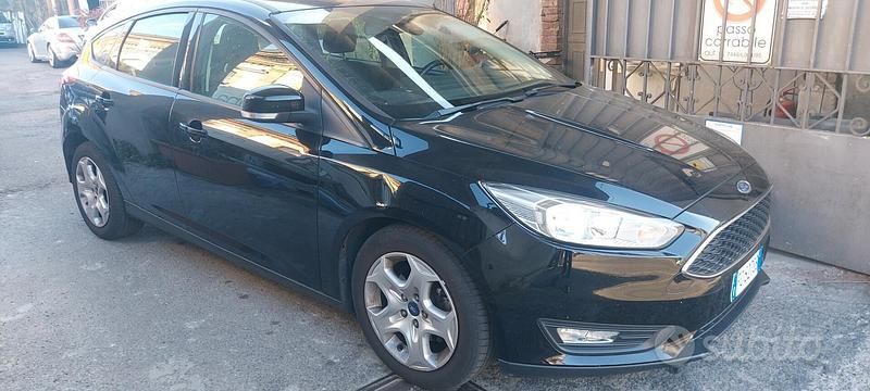 Begagnad Ford Focus Titanium 120 HK (88 kW) 2016 Svart Sedan