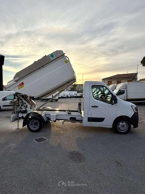 Usata Renault Master 131 CV (96 kW) 2020 Bianco Monovolume