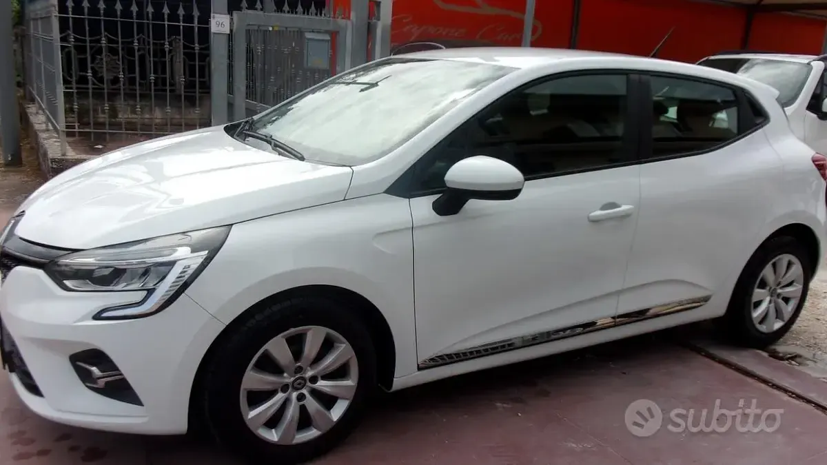 Usata Renault Clio V Intens 101 CV (74 kW) 2020 Bianco Berlina