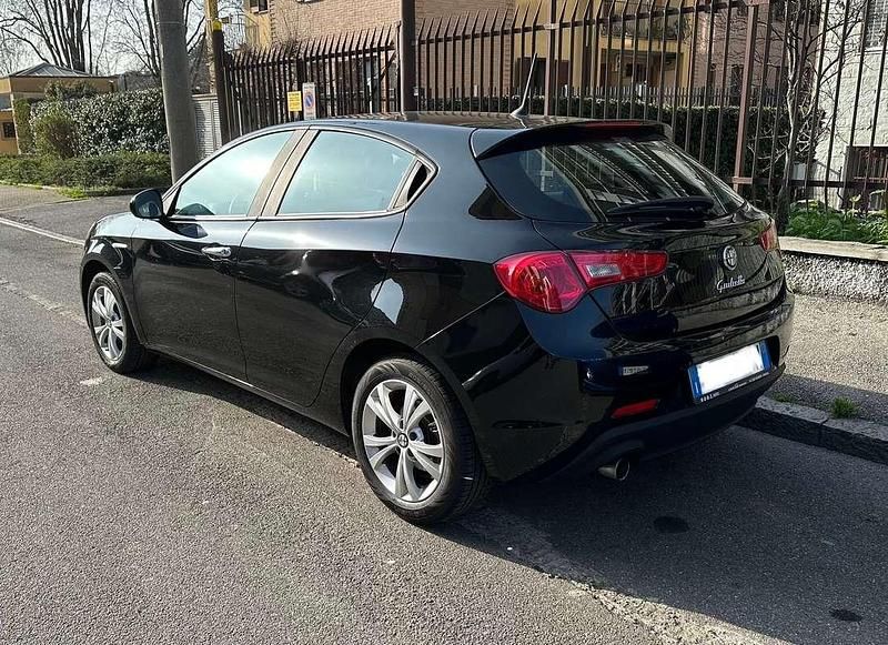 Usata Alfa Romeo Giulietta Progression 105 CV (77 kW) 2014 Nero Utilitaria