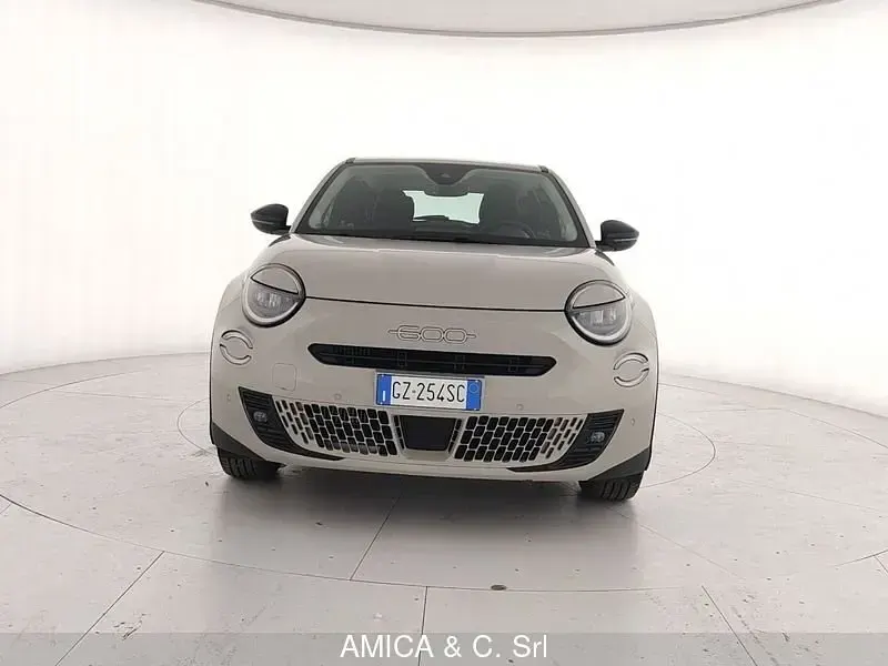 Usata Fiat 600 Pop 145 CV (106 kW) 2025 Bronzo SUV