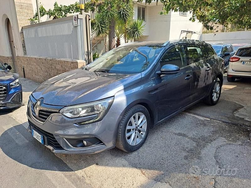 Usata Renault Mégane GrandTour 95 CV (69 kW) 2019 Blu Station wagon
