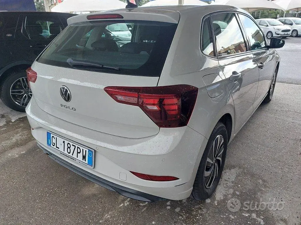 Usata VW Polo Life 95 CV (69 kW) 2022 Beige Utilitaria