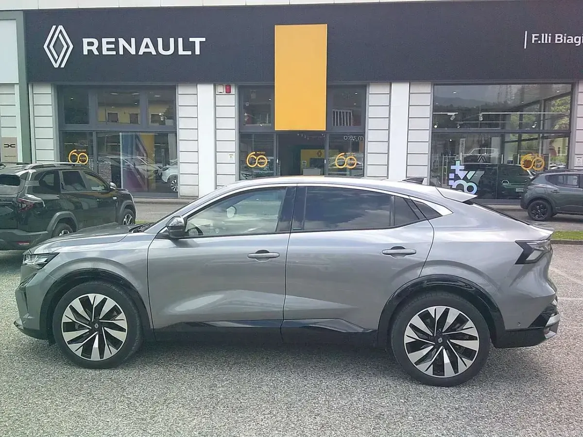 Usata Renault Rafale Techno 131 CV (96 kW) 2024 Grigio SUV
