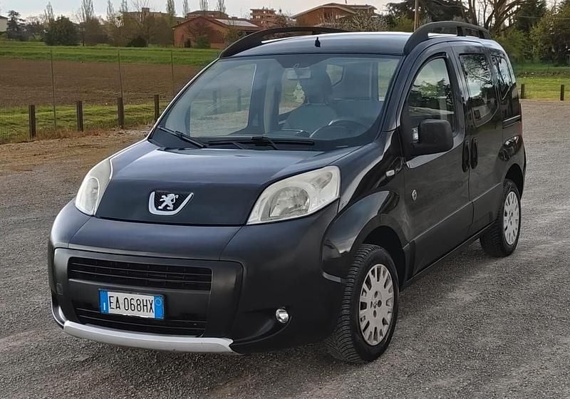 Usata Peugeot Bipper Outdoor 70 CV (51 kW) 2010 Nero Monovolume