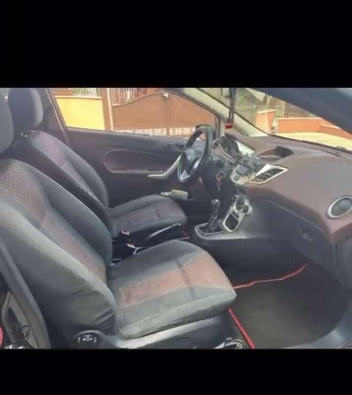 Usata Ford Fiesta 68 CV (50 kW) 2008 Nero Utilitaria