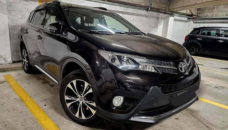 Usata Toyota RAV4 Executive 150 CV (110 kW) 2015 SUV