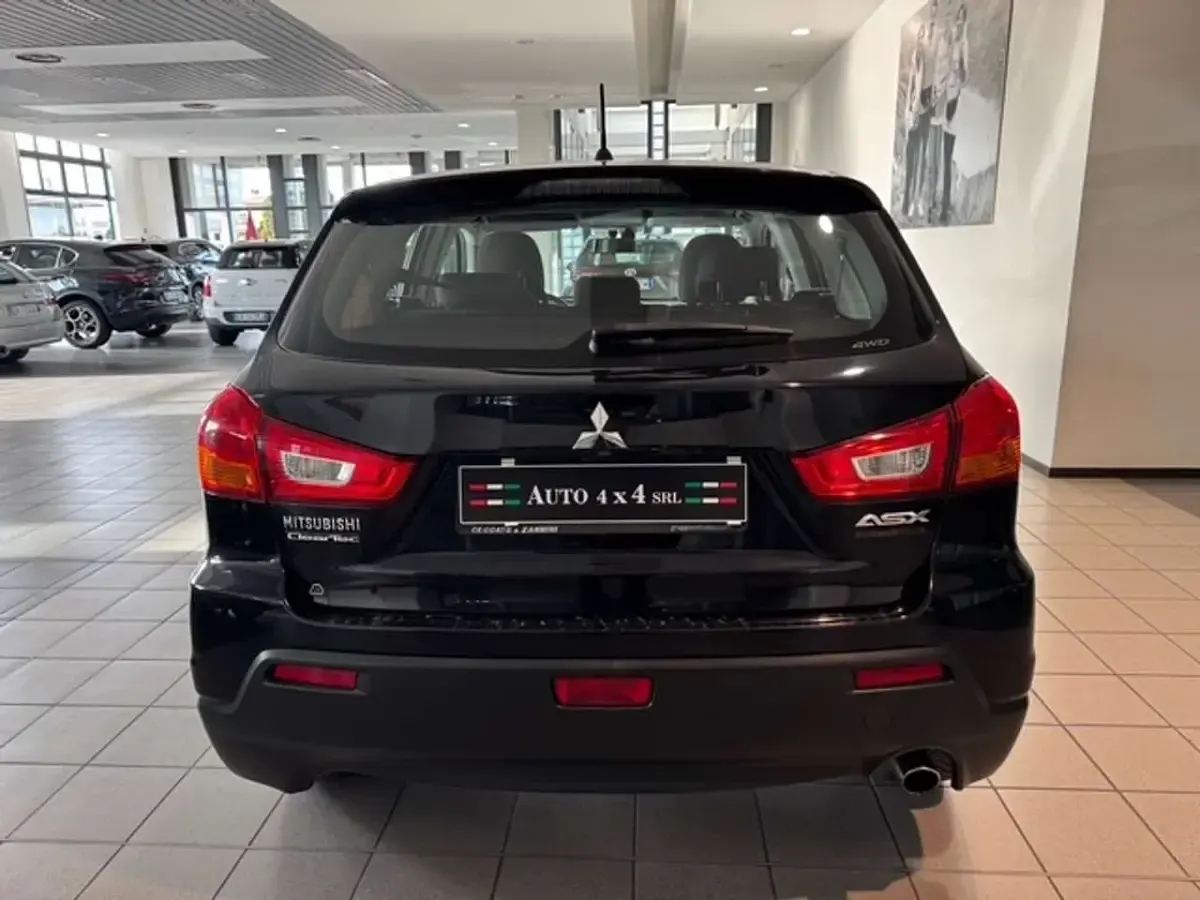 Usata Mitsubishi ASX Invite 150 CV (110 kW) 2011 Nero SUV